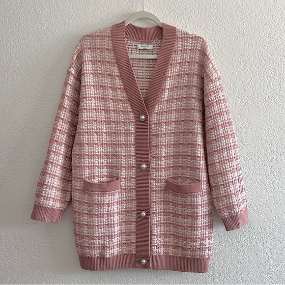 Aritzia Babaton Pink White V-neck Textured Knit Oversized Cozy Chic Cardigan - Picture 2 of 7